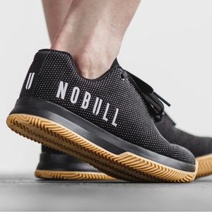 BLACK GUM COURT TRAINER (WOMEN'S)